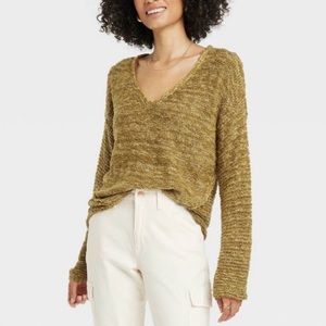 NWT Universal Thread V Neck Sweater